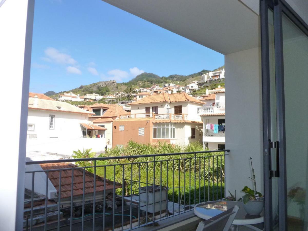 Apartment Machico Near The Beach Bagian luar foto