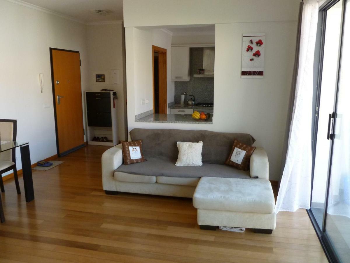 Apartment Machico Near The Beach Bagian luar foto