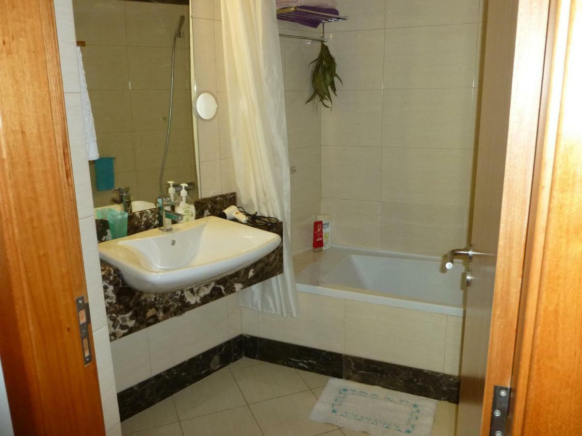 Apartment Machico Near The Beach Bagian luar foto